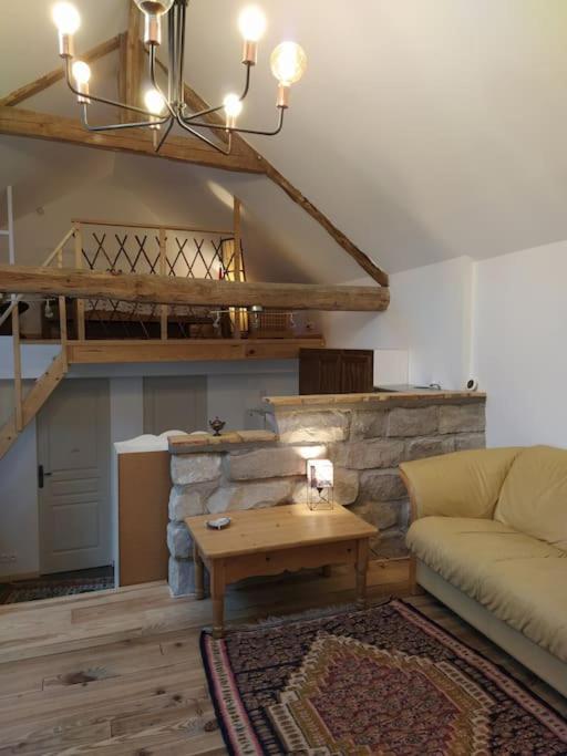 Superbe Appartement Dans Charmant Corps De Ferme Acheres-la-Foret Exterior photo